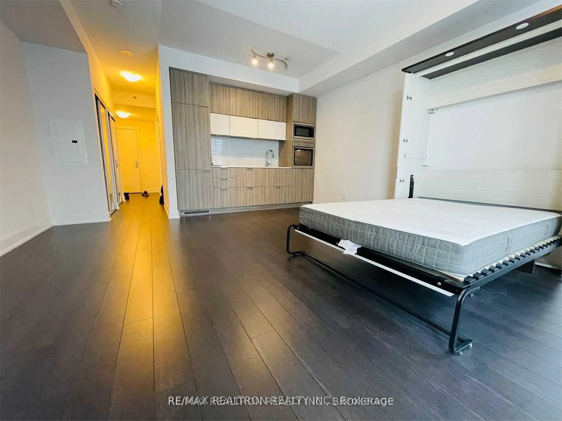 Photo 6 of Unit 1710, 318 Richmond Street, Toronto, Waterfront Communities — HOMEH