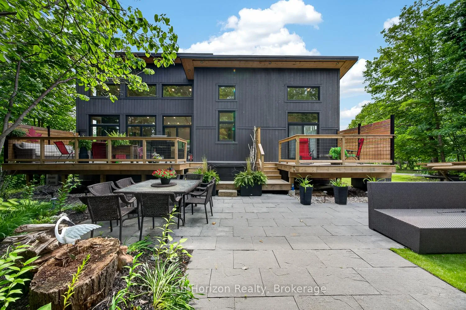 Photo 1 of 9 Silver Birch Circle N, McKellar — HOMEH