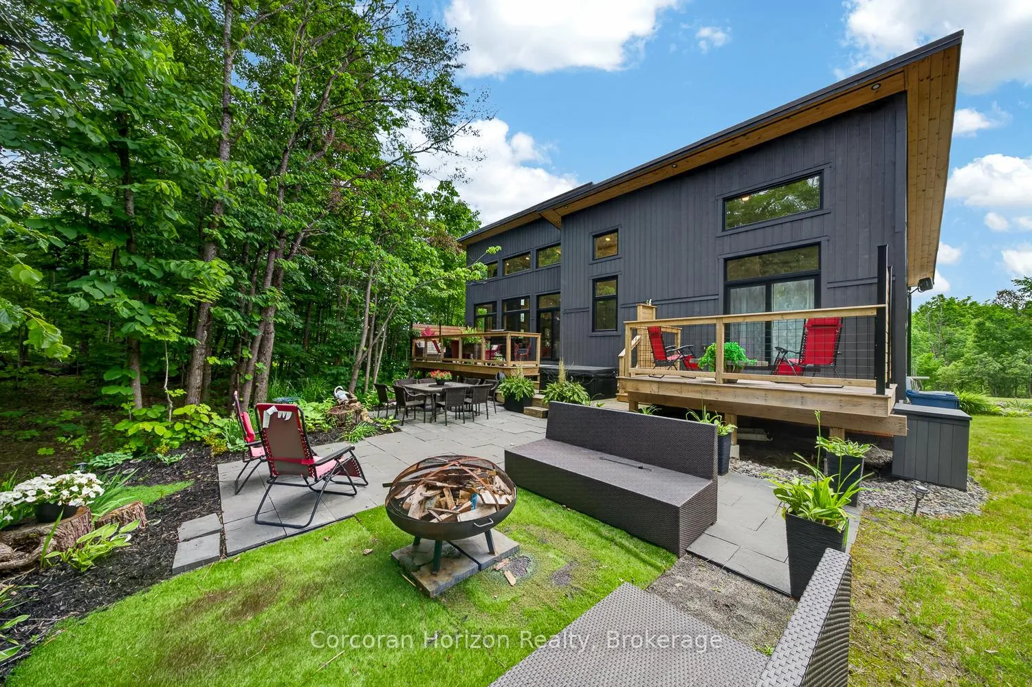 Photo 5 of 9 Silver Birch Circle N, McKellar — HOMEH