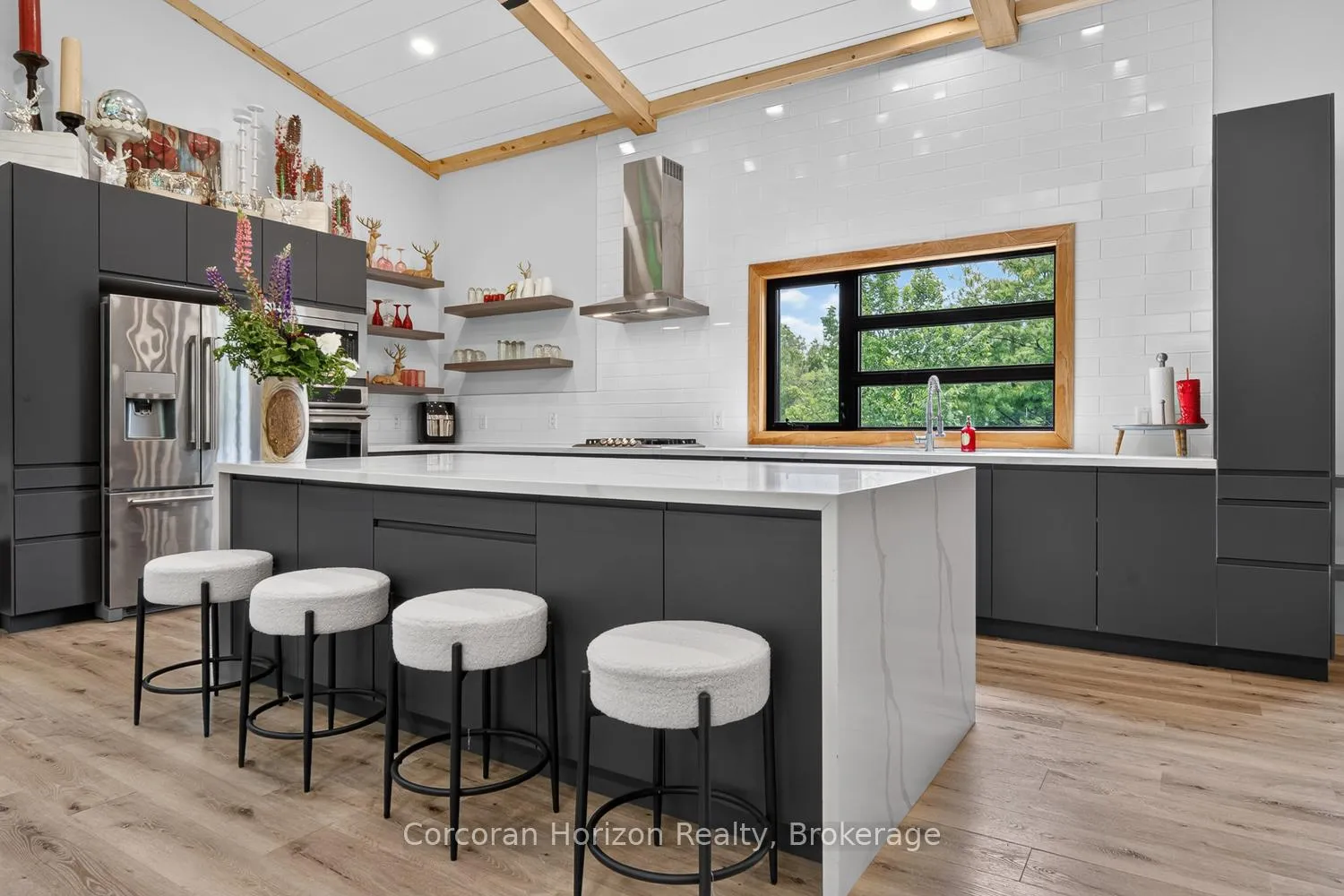 Photo 9 of 9 Silver Birch Circle N, McKellar — HOMEH