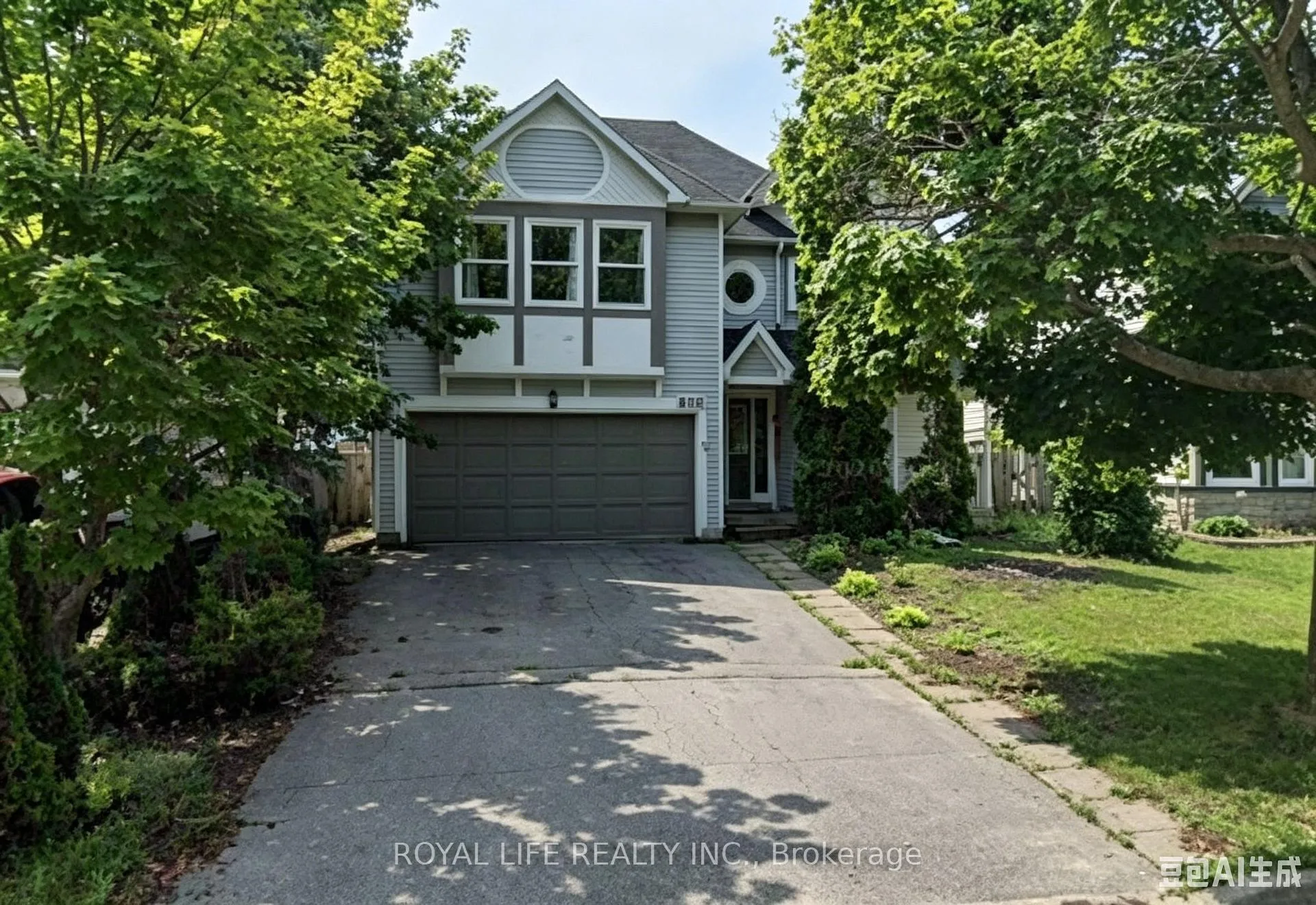 Front of 985 Linden Street