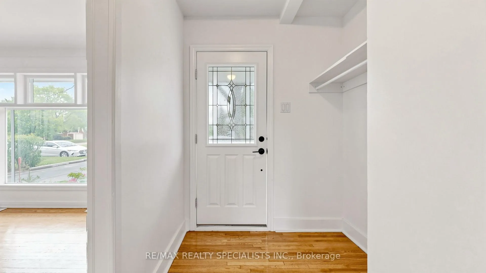 Photo 2 of 124 Village Road, St. Catharines, Glendale/Glenridge — HOMEH
