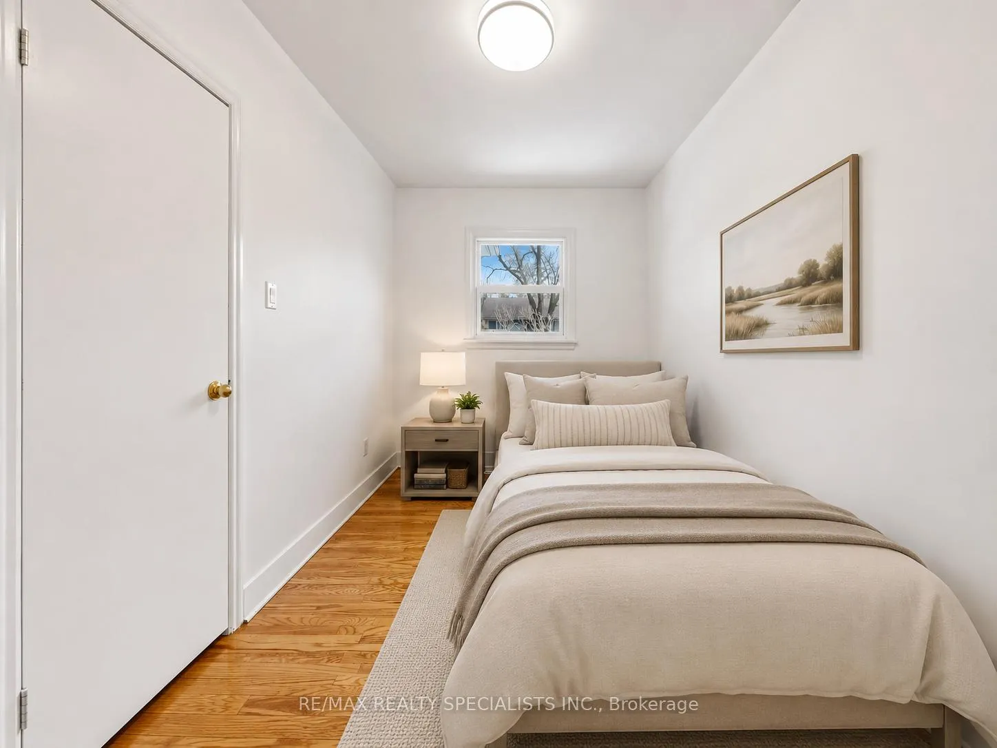 Photo 12 of 124 Village Road, St. Catharines, Glendale/Glenridge — HOMEH