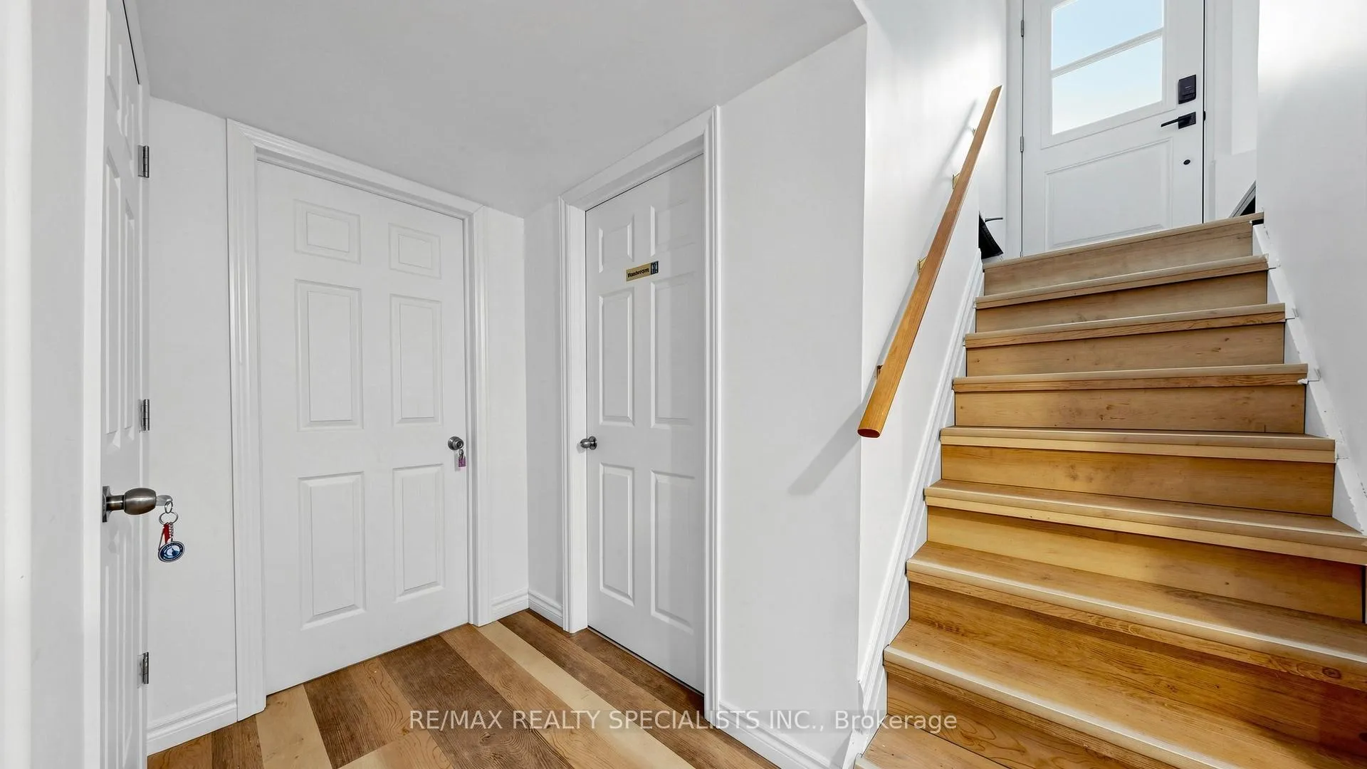Photo 16 of 124 Village Road, St. Catharines, Glendale/Glenridge — HOMEH