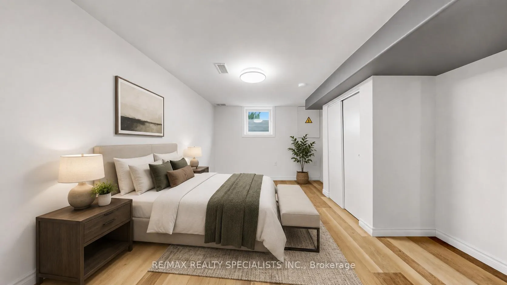 Photo 21 of 124 Village Road, St. Catharines, Glendale/Glenridge — HOMEH