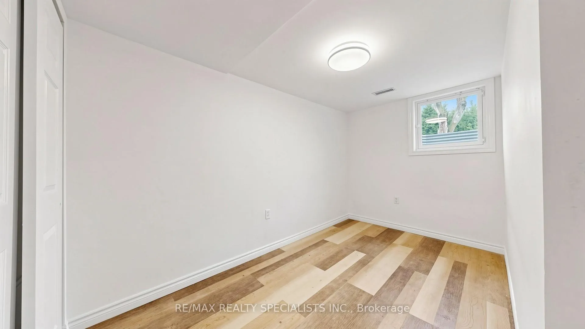 Photo 26 of 124 Village Road, St. Catharines, Glendale/Glenridge — HOMEH
