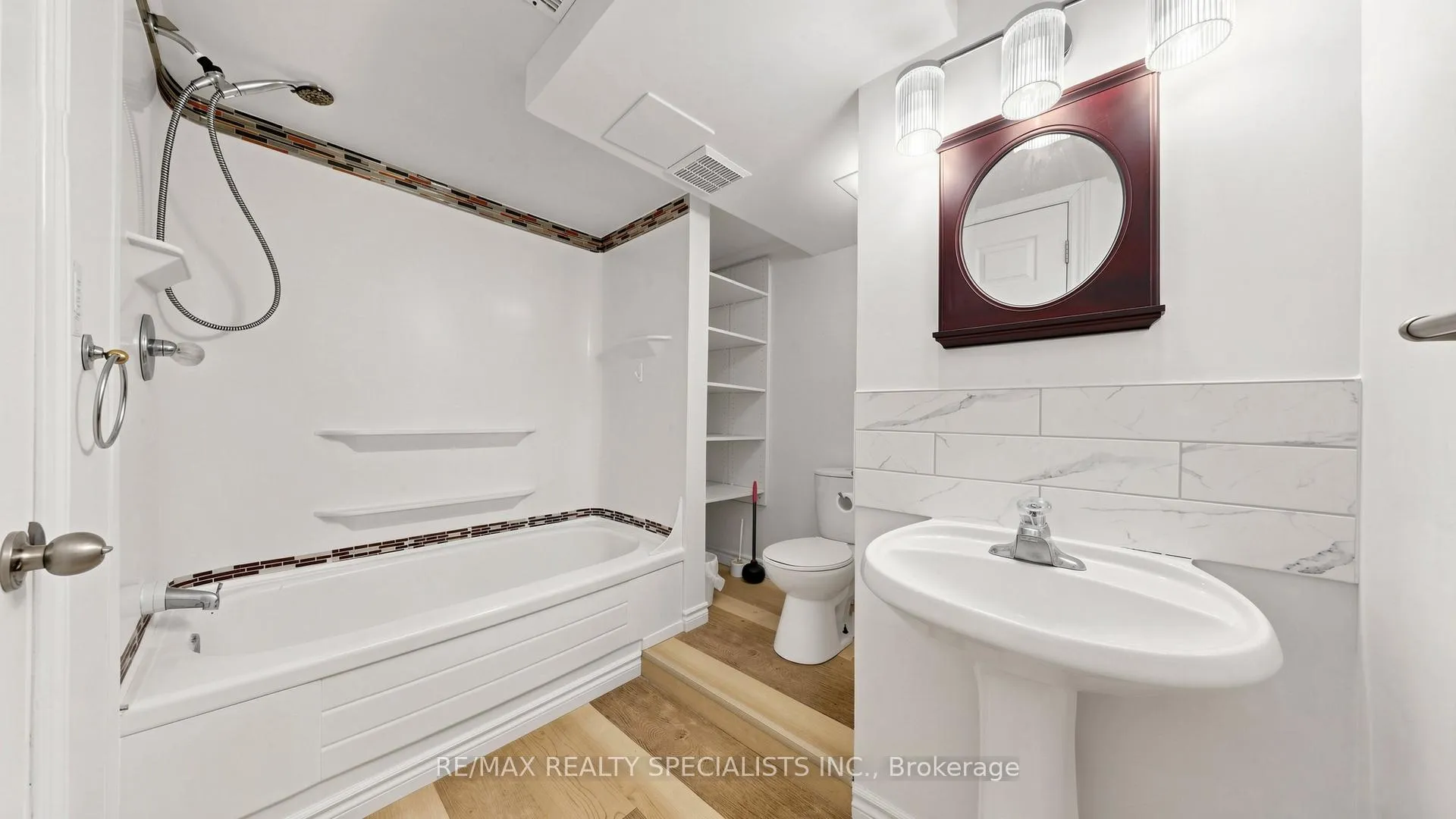 Photo 27 of 124 Village Road, St. Catharines, Glendale/Glenridge — HOMEH