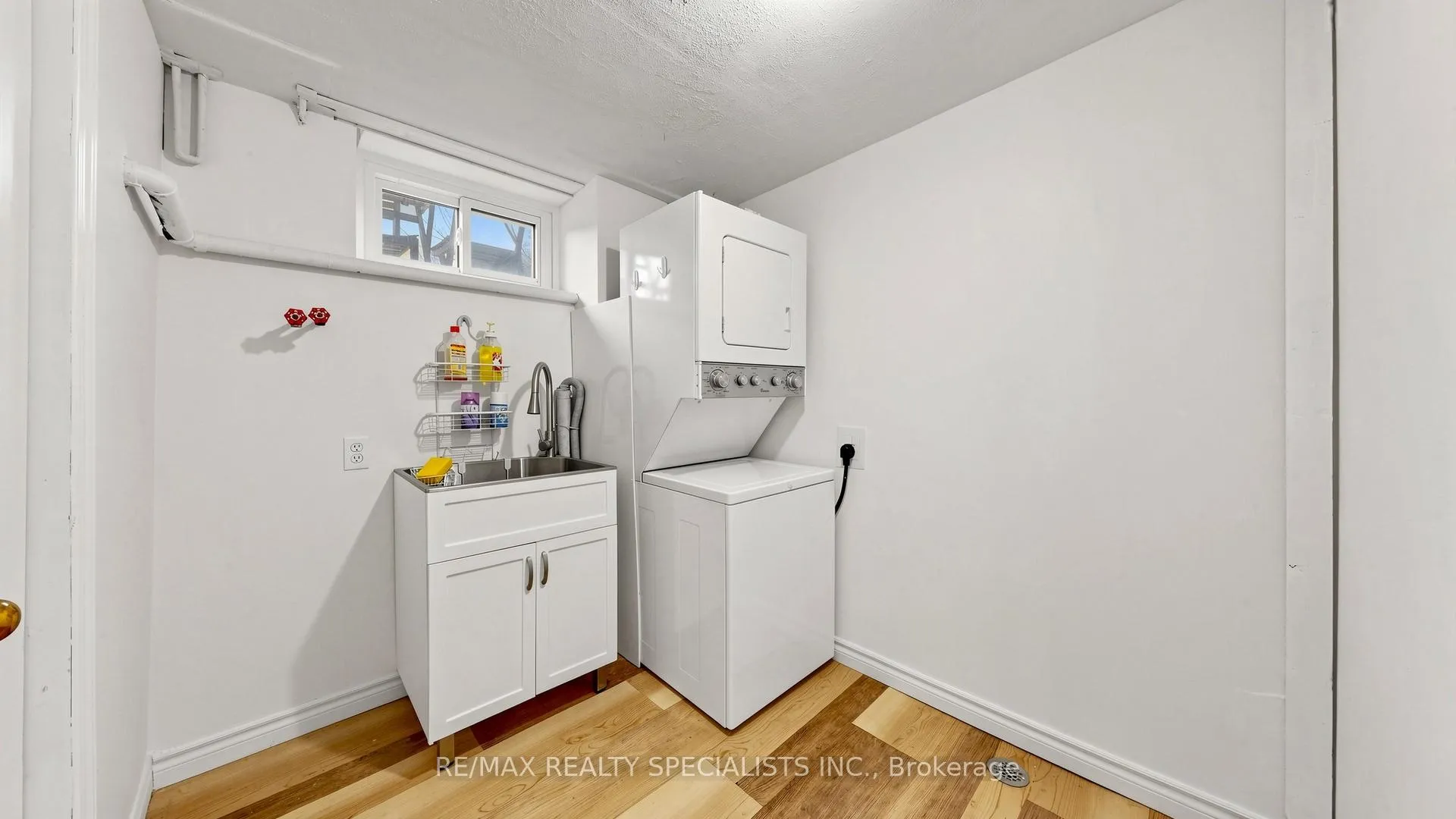 Photo 28 of 124 Village Road, St. Catharines, Glendale/Glenridge — HOMEH