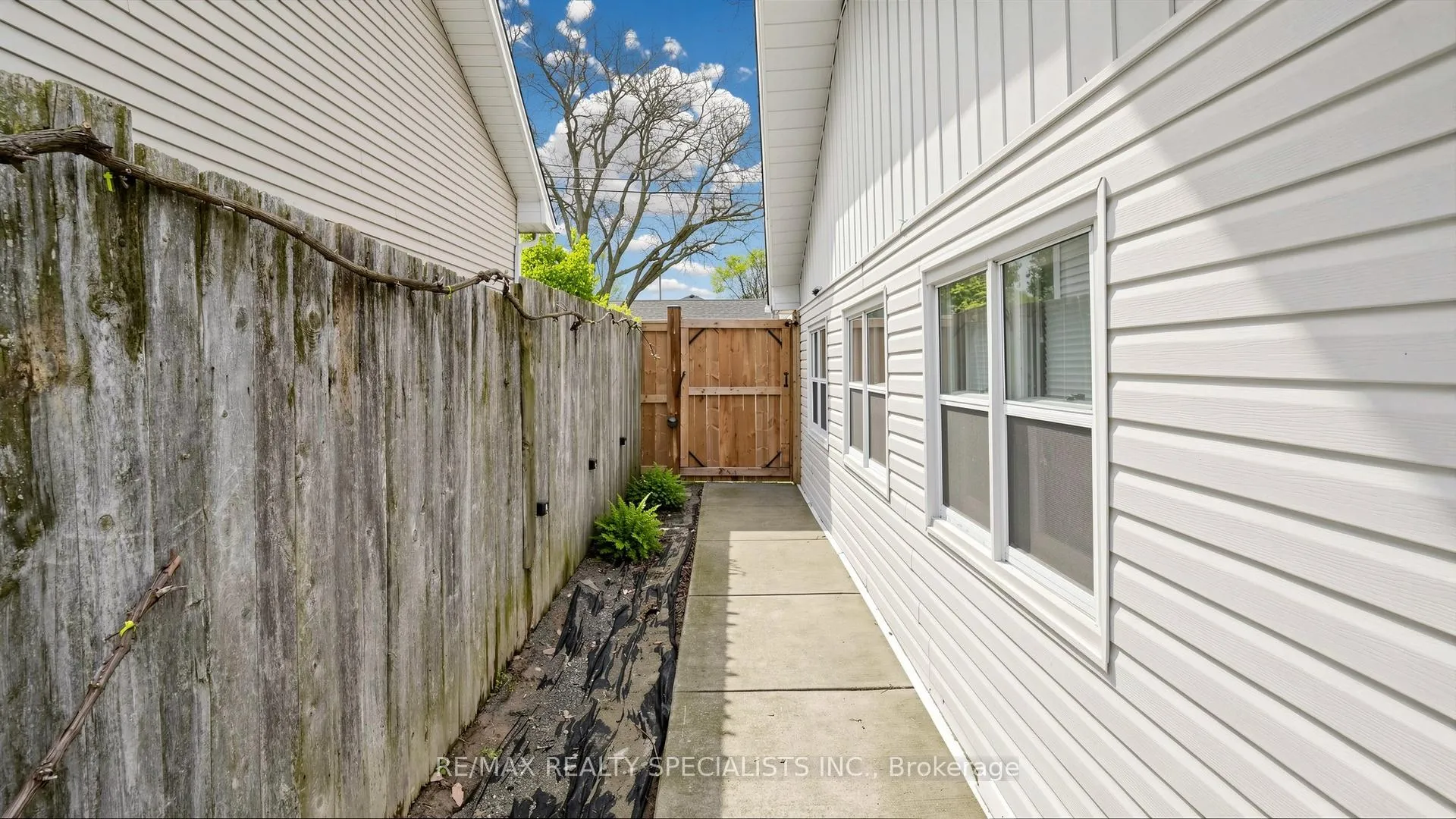 Photo 29 of 124 Village Road, St. Catharines, Glendale/Glenridge — HOMEH