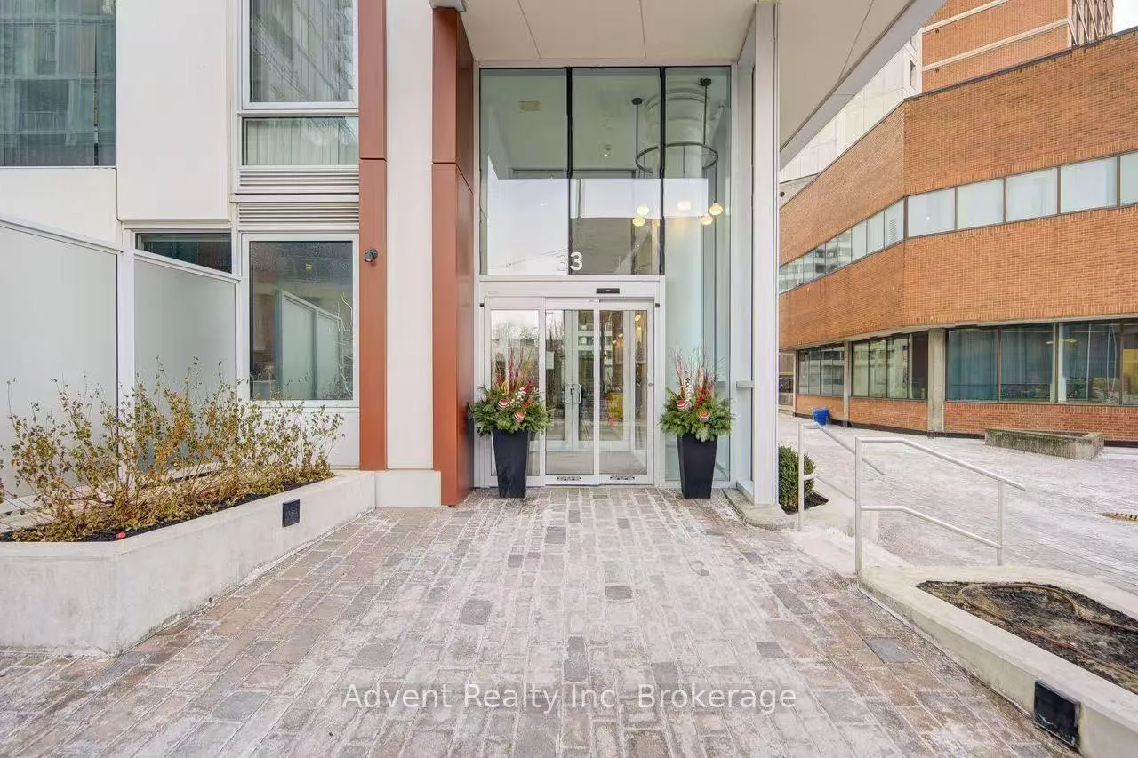 Photo 3 of Unit 1106, 33 Helendale Avenue, Toronto, Yonge-Eglinton — HOMEH