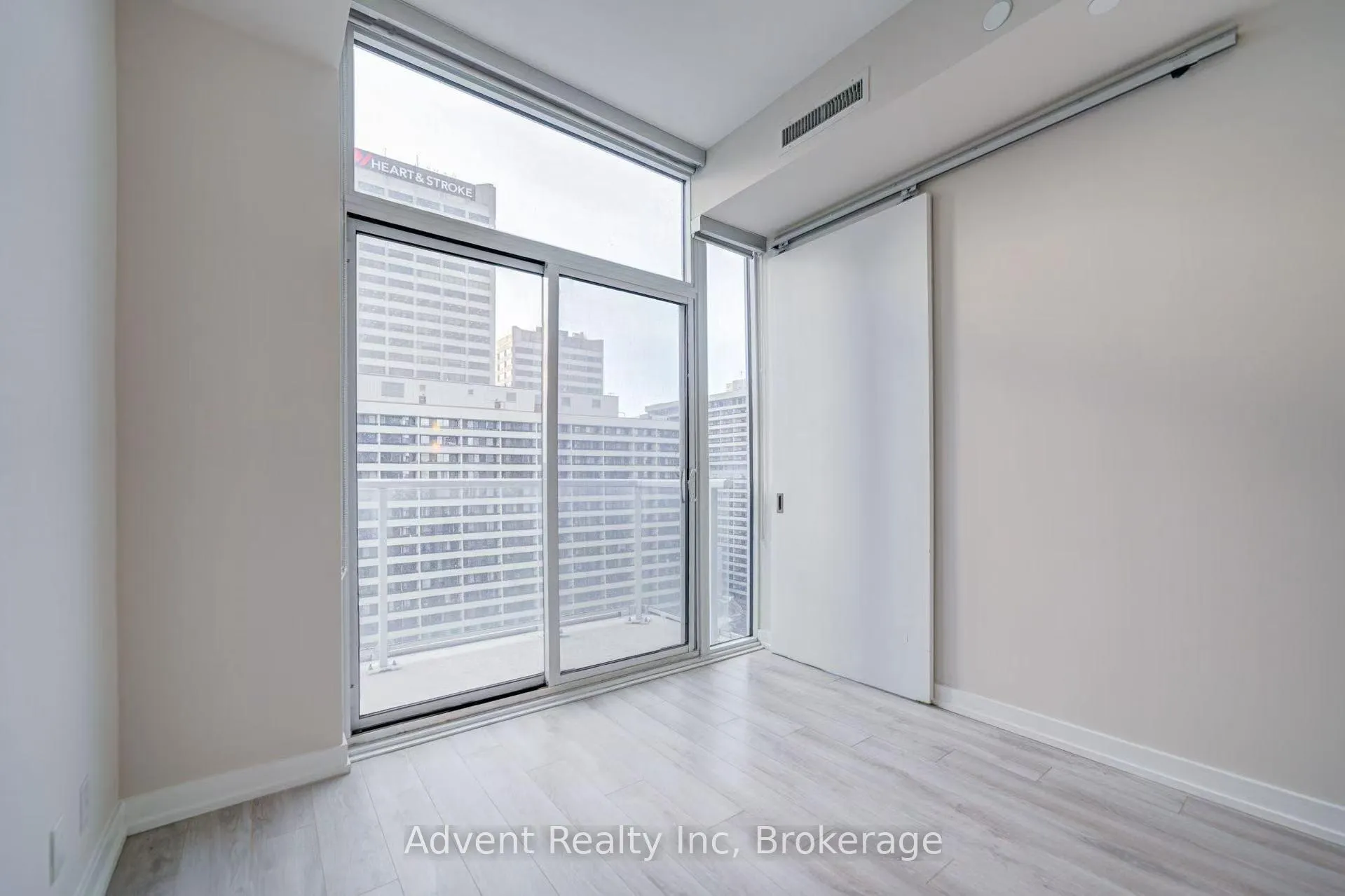 Photo 23 of Unit 1106, 33 Helendale Avenue, Toronto, Yonge-Eglinton — HOMEH