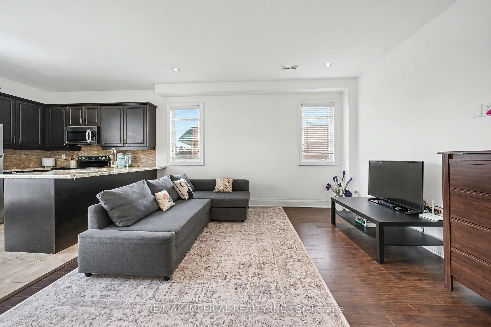 Photo 5 of Unit 2, 2964 Islington Avenue, North York, Humber Summit — HOMEH