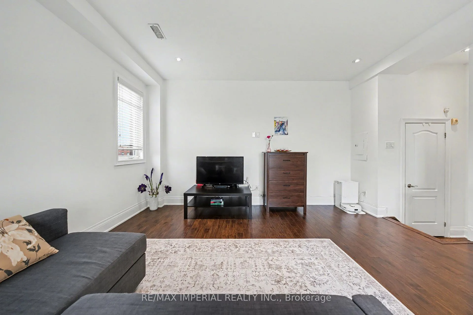 Photo 9 of Unit 2, 2964 Islington Avenue, North York, Humber Summit — HOMEH