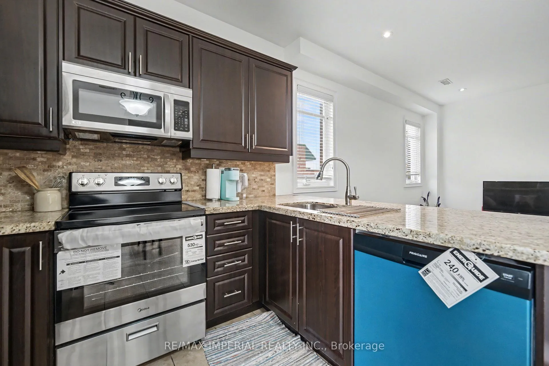 Photo 13 of Unit 2, 2964 Islington Avenue, North York, Humber Summit — HOMEH