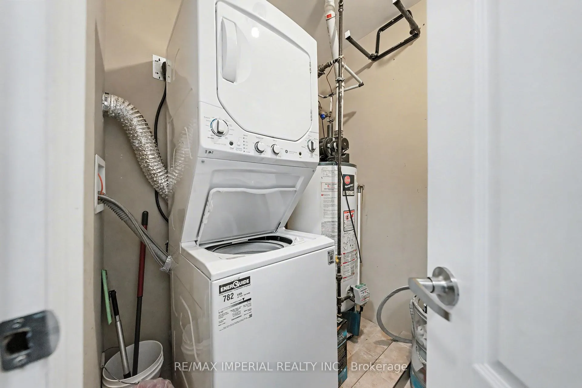 Photo 28 of Unit 2, 2964 Islington Avenue, North York, Humber Summit — HOMEH