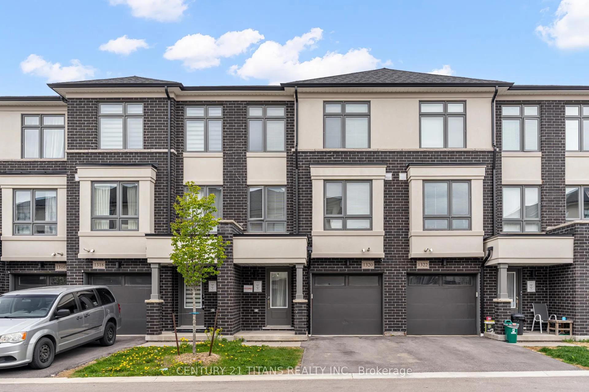 Photo 3 of 1320 Bradenton Path, Oshawa, Eastdale — HOMEH