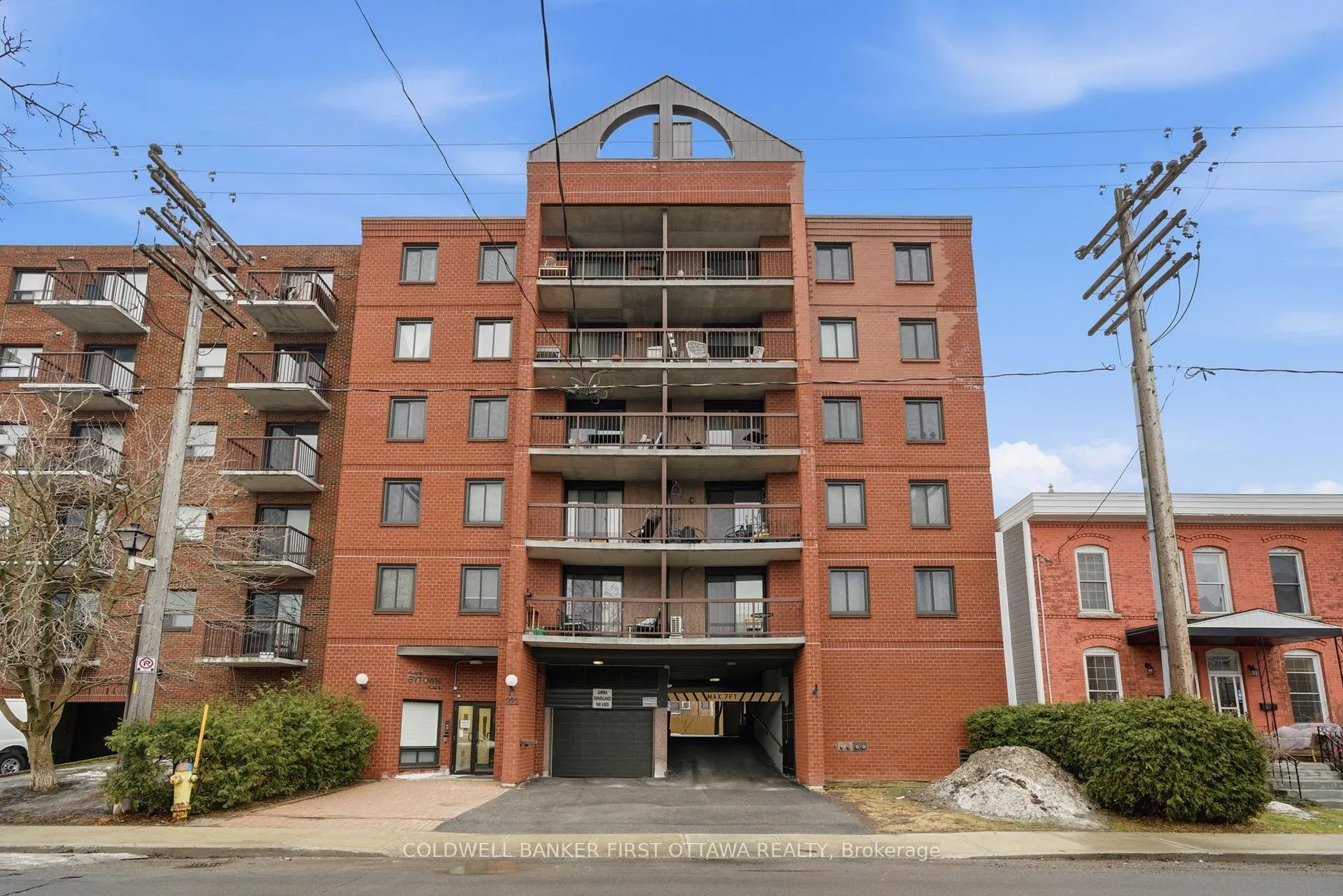 Photo 2 of Unit 402, 222 Guigues Avenue, Ottawa, Lower Town/Byward Market — HOMEH
