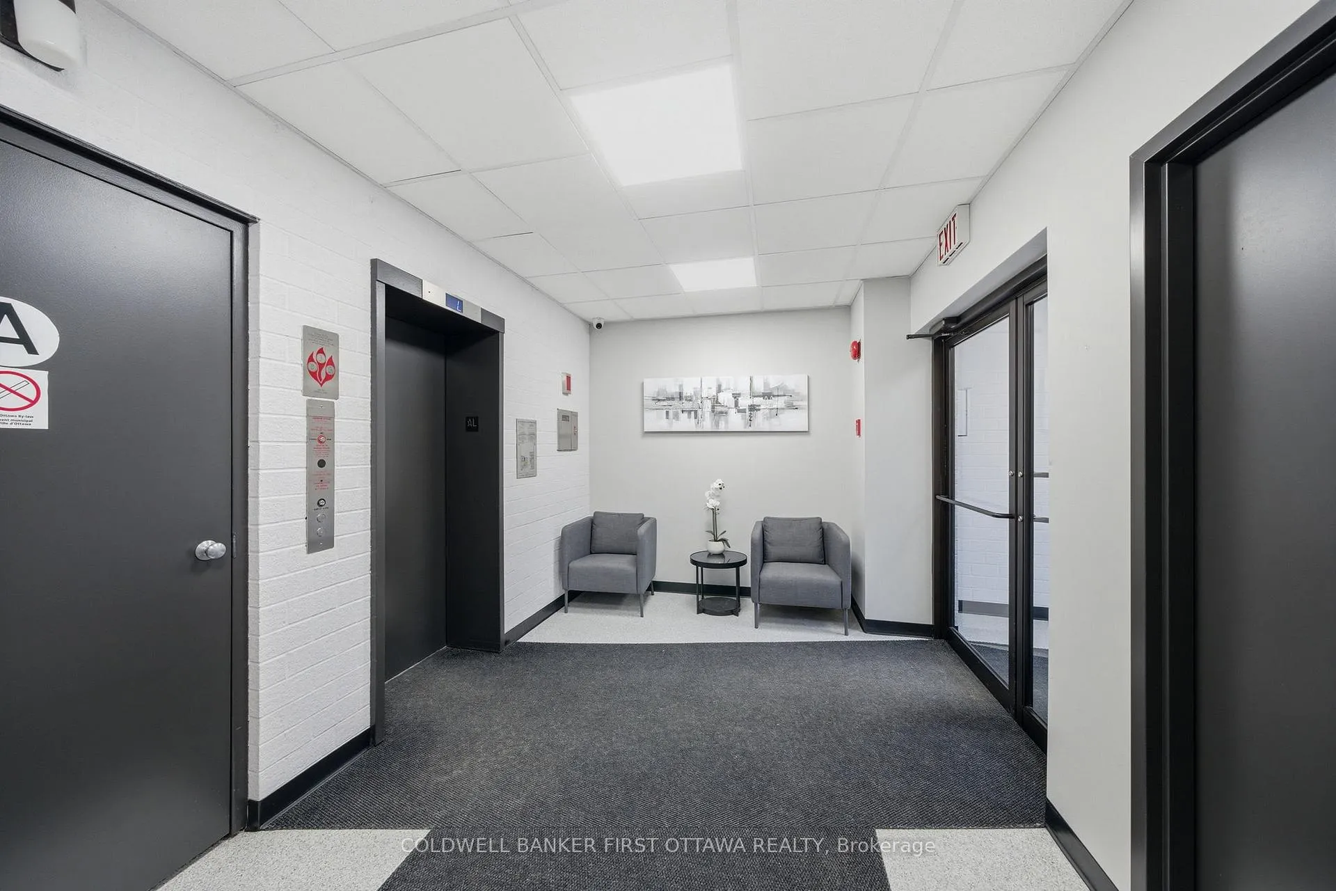 Photo 5 of Unit 402, 222 Guigues Avenue, Ottawa, Lower Town/Byward Market — HOMEH