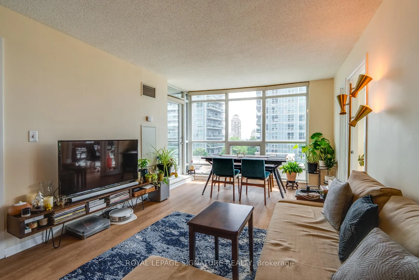 Photo 2 of Unit 714, 185 Legion Road, Etobicoke, Mimico — HOMEH