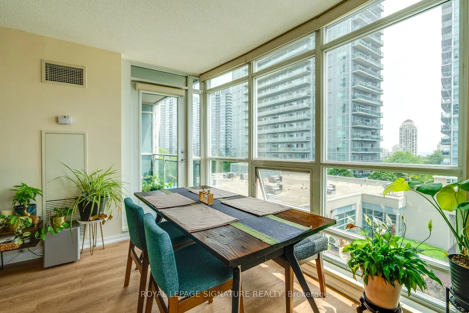 Photo 3 of Unit 714, 185 Legion Road, Etobicoke, Mimico — HOMEH