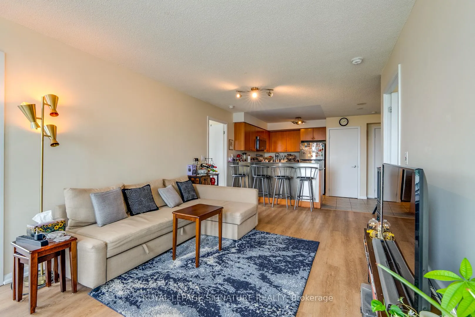 Photo 4 of Unit 714, 185 Legion Road, Etobicoke, Mimico — HOMEH