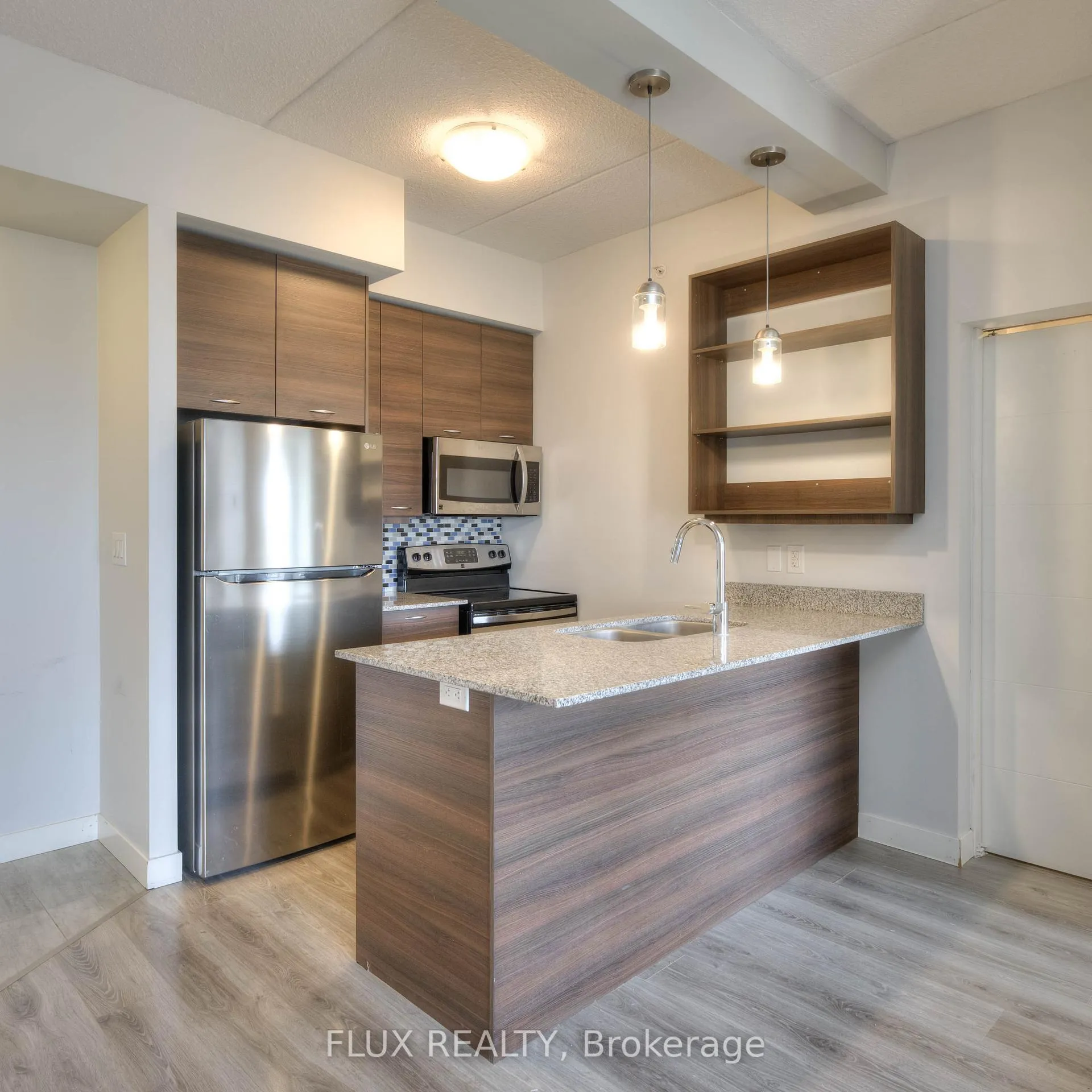 Photo 7 of Unit 808, 318 Spruce Street, Waterloo, Beechwood/University — HOMEH