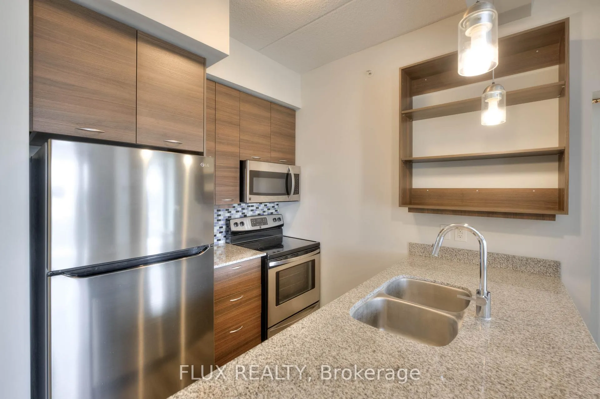 Photo 10 of Unit 808, 318 Spruce Street, Waterloo, Beechwood/University — HOMEH