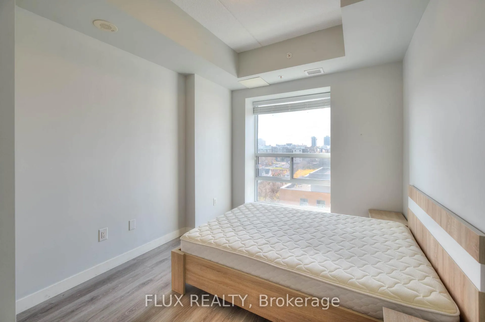 Photo 14 of Unit 808, 318 Spruce Street, Waterloo, Beechwood/University — HOMEH