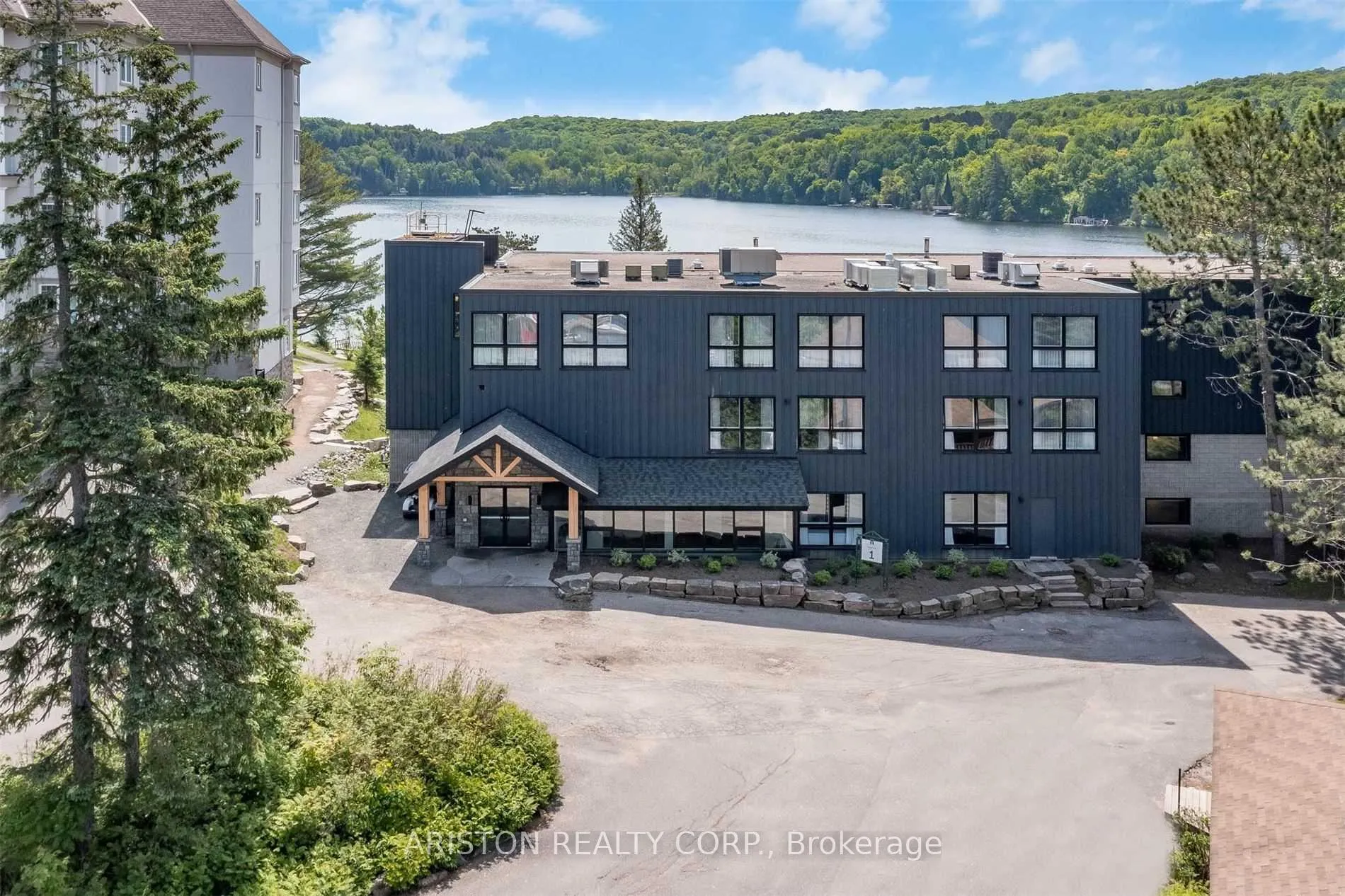 Photo 2 of Unit 419, 1 Deerhurst Drive, Huntsville, Chaffey — HOMEH