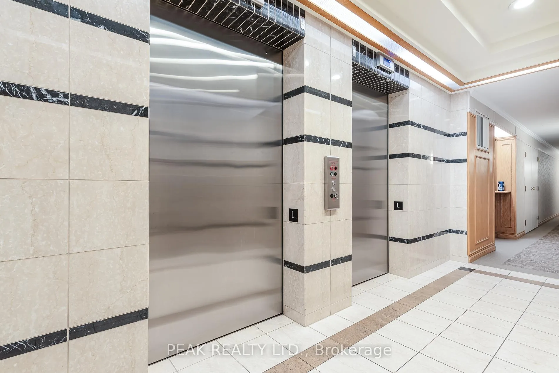 Photo 5 of Unit 1603, 6 Willow Street, Waterloo, Uptown Waterloo — HOMEH