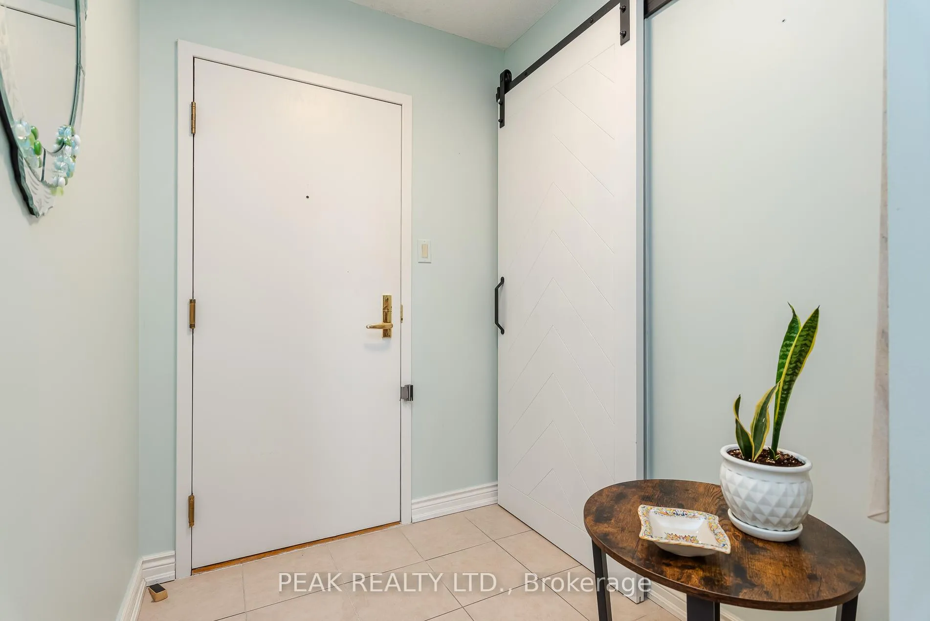 Photo 7 of Unit 1603, 6 Willow Street, Waterloo, Uptown Waterloo — HOMEH