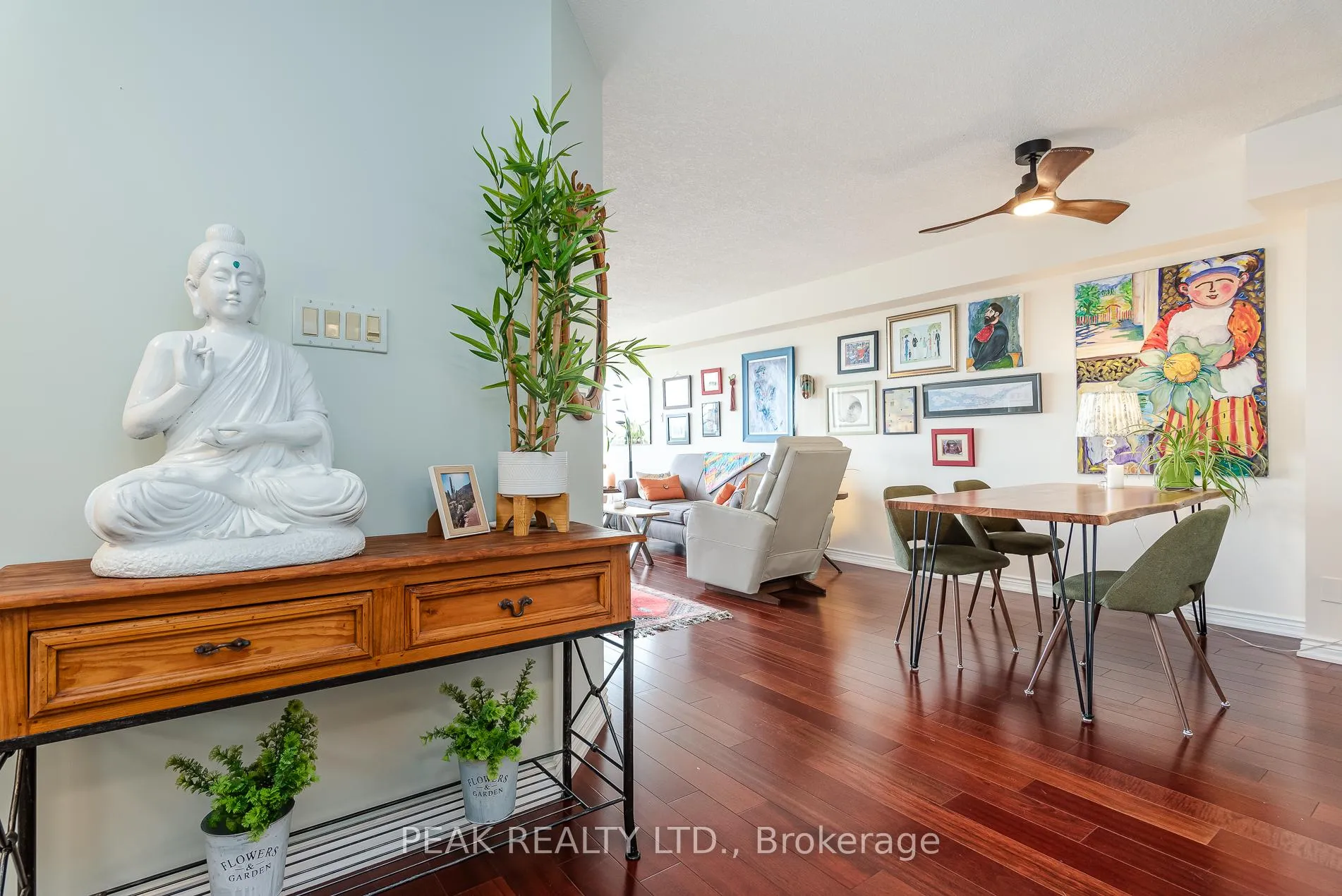 Photo 9 of Unit 1603, 6 Willow Street, Waterloo, Uptown Waterloo — HOMEH