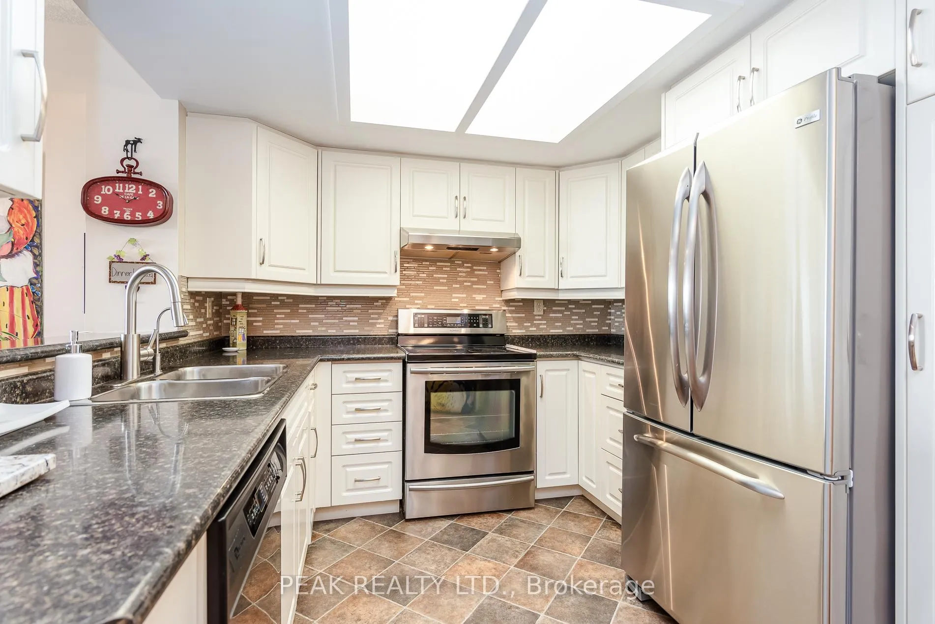 Photo 13 of Unit 1603, 6 Willow Street, Waterloo, Uptown Waterloo — HOMEH