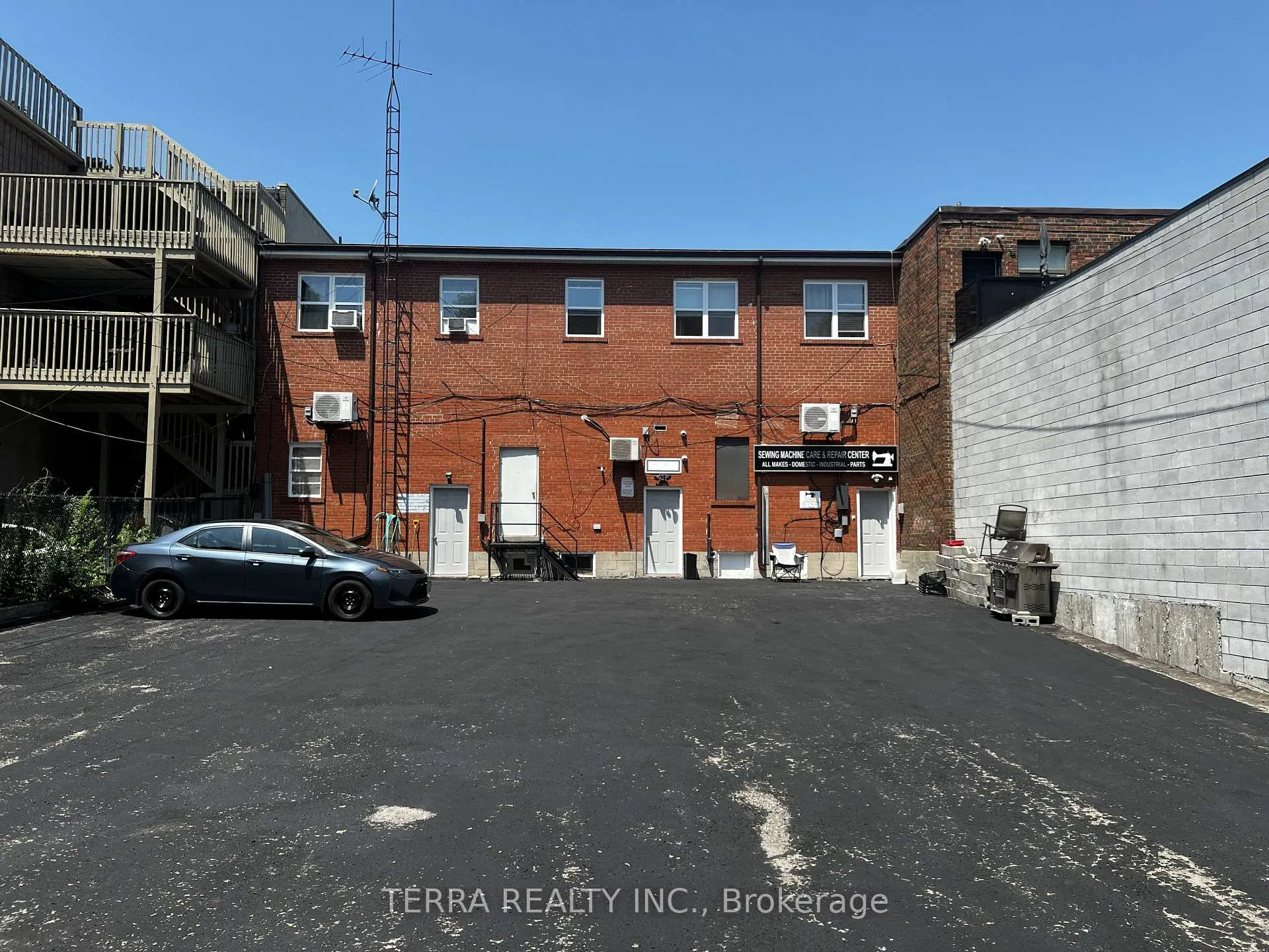 Photo 2 of Unit 1, 885A O'Connor Drive, Toronto, O'Connor-Parkview — HOMEH