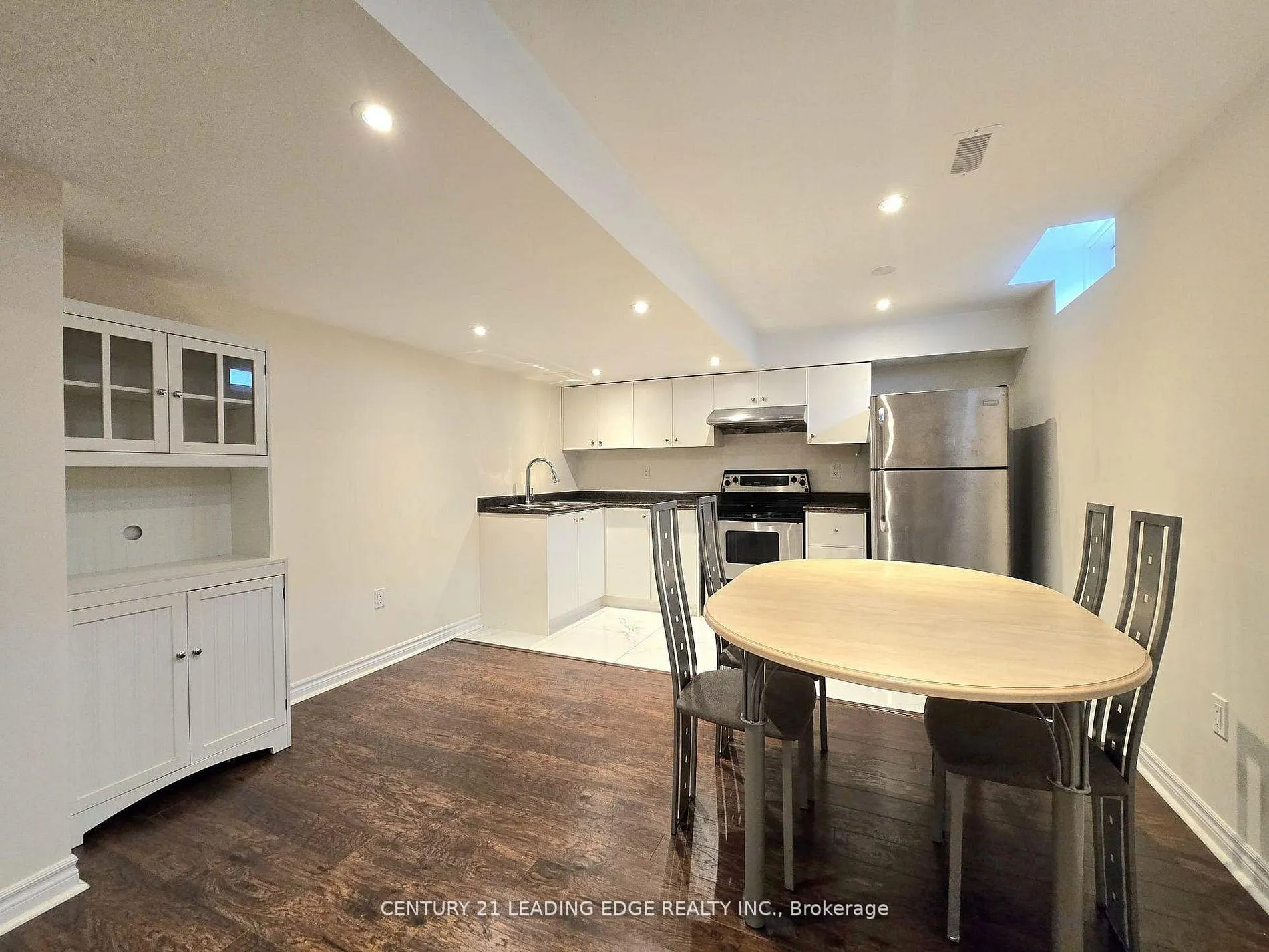 Photo 3 of 51 Braden Way, Vaughan, Vellore Village — HOMEH