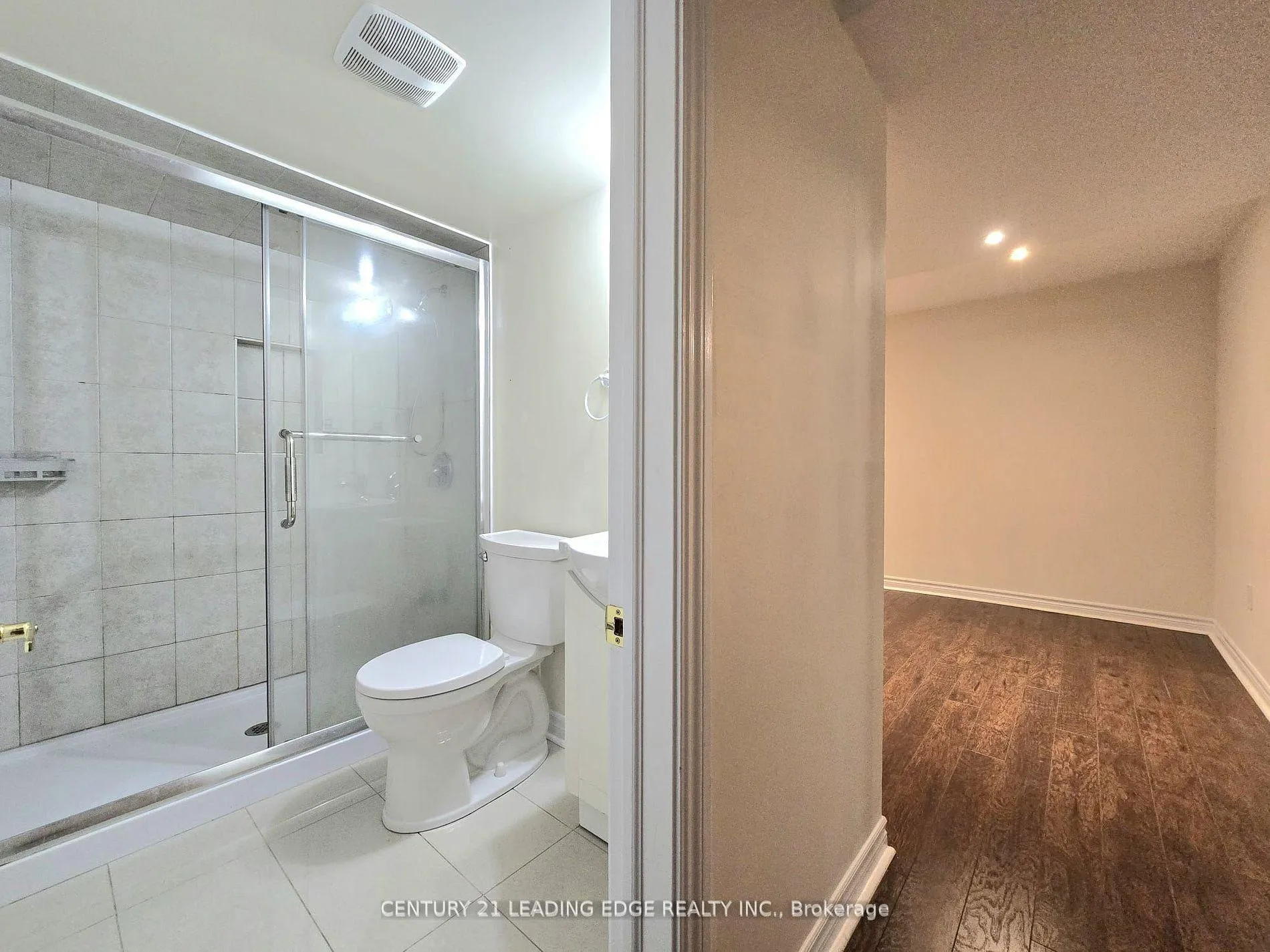 Photo 12 of 51 Braden Way, Vaughan, Vellore Village — HOMEH