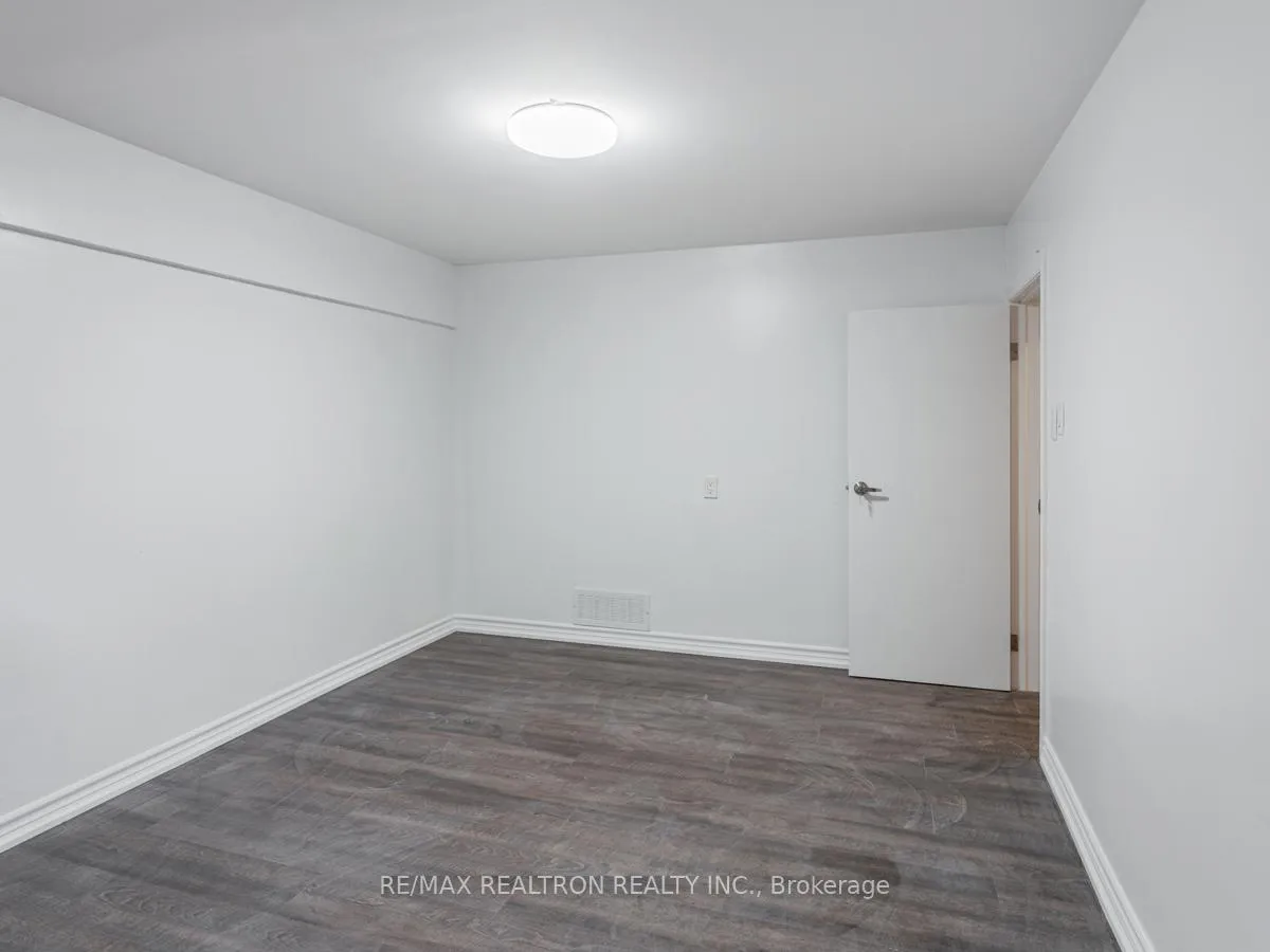 Photo 16 of 72B Dunning Avenue, Aurora, Aurora Village — HOMEH