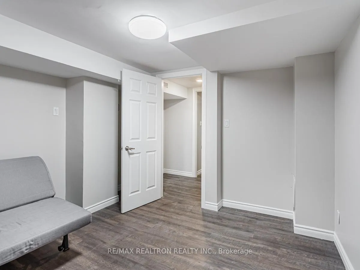Photo 17 of 72B Dunning Avenue, Aurora, Aurora Village — HOMEH