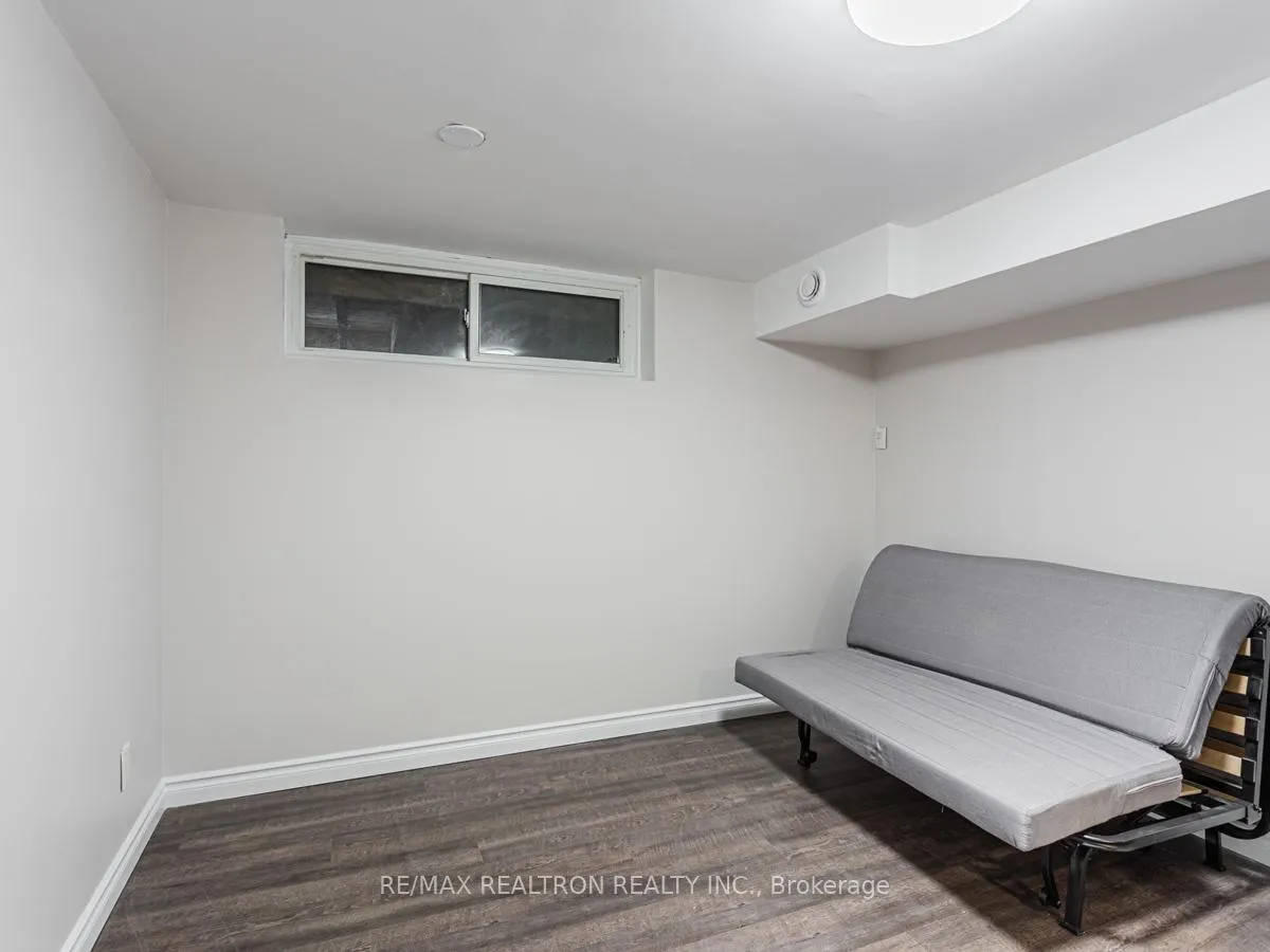 Photo 18 of 72B Dunning Avenue, Aurora, Aurora Village — HOMEH