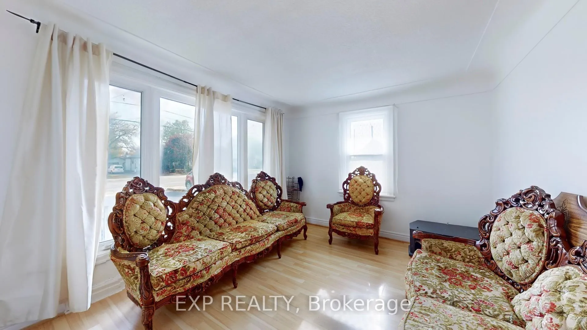 Photo 5 of 870 Upper Wellington Street, Hamilton, Balfour — HOMEH