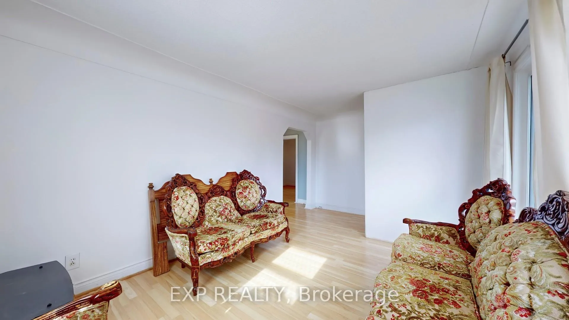 Photo 7 of 870 Upper Wellington Street, Hamilton, Balfour — HOMEH