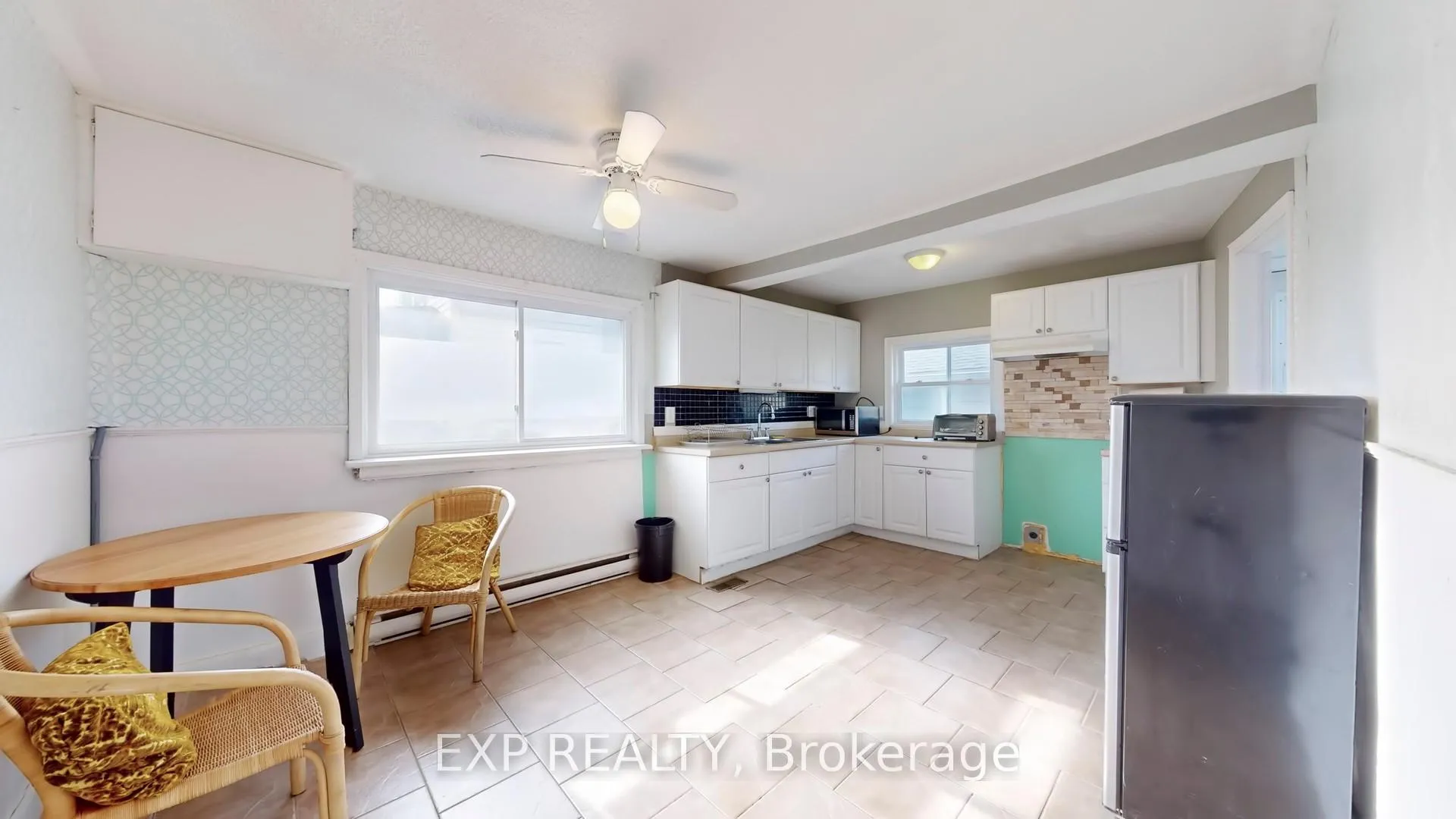 Photo 8 of 870 Upper Wellington Street, Hamilton, Balfour — HOMEH