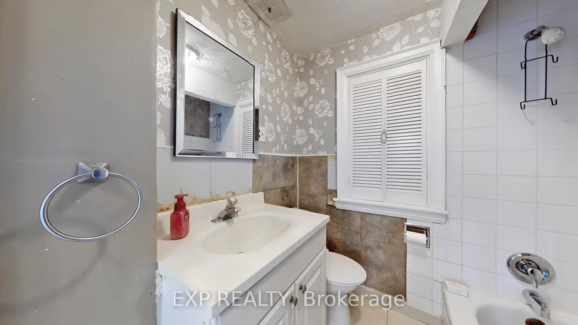 Photo 14 of 870 Upper Wellington Street, Hamilton, Balfour — HOMEH