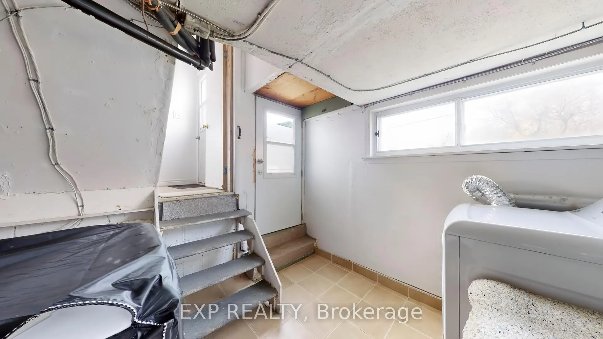 Photo 17 of 870 Upper Wellington Street, Hamilton, Balfour — HOMEH
