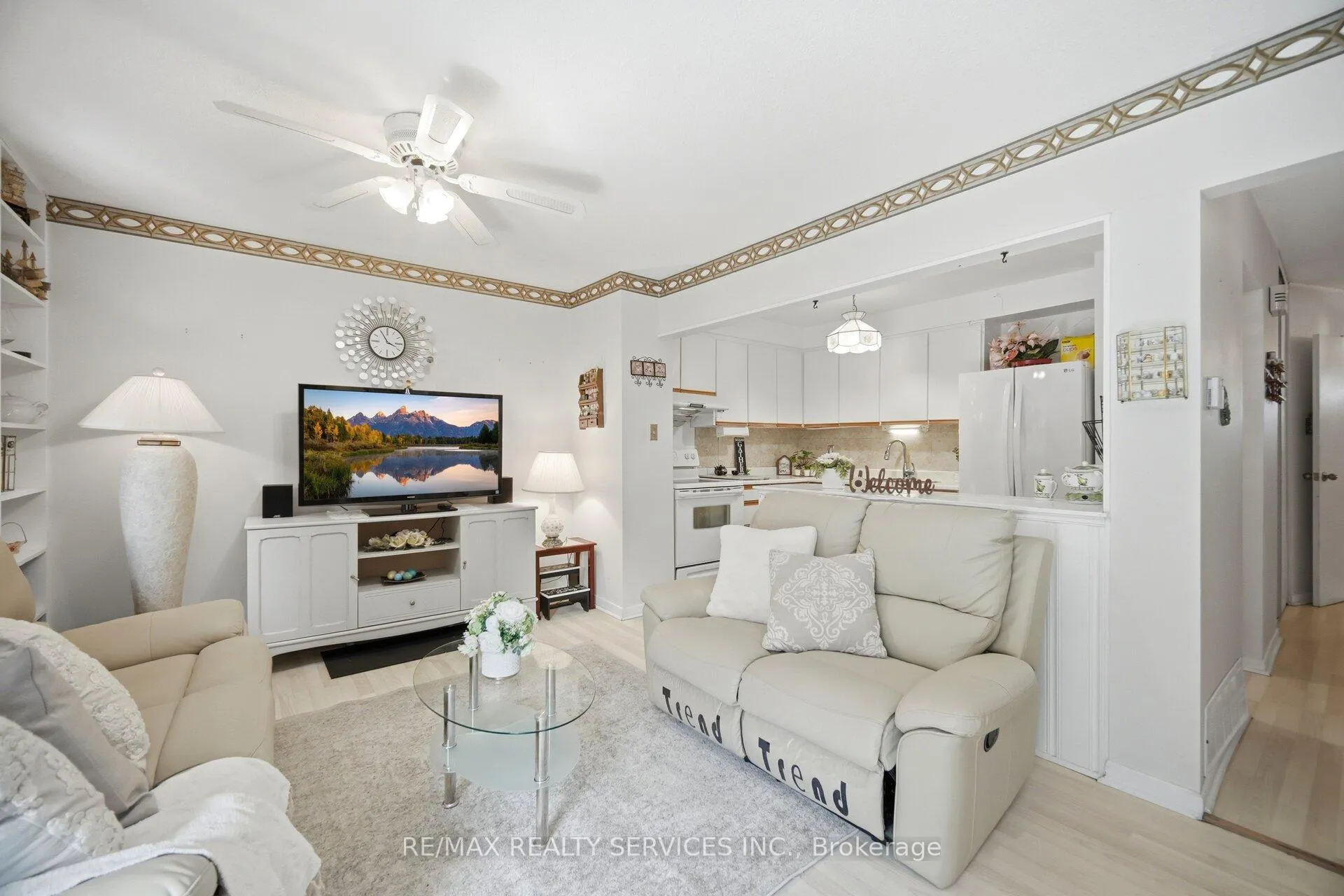 Photo 12 of 14 Tara Park Crescent, Brampton, Brampton North — HOMEH