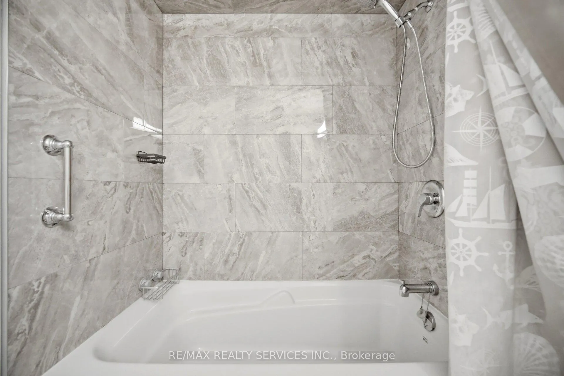 Photo 28 of 14 Tara Park Crescent, Brampton, Brampton North — HOMEH