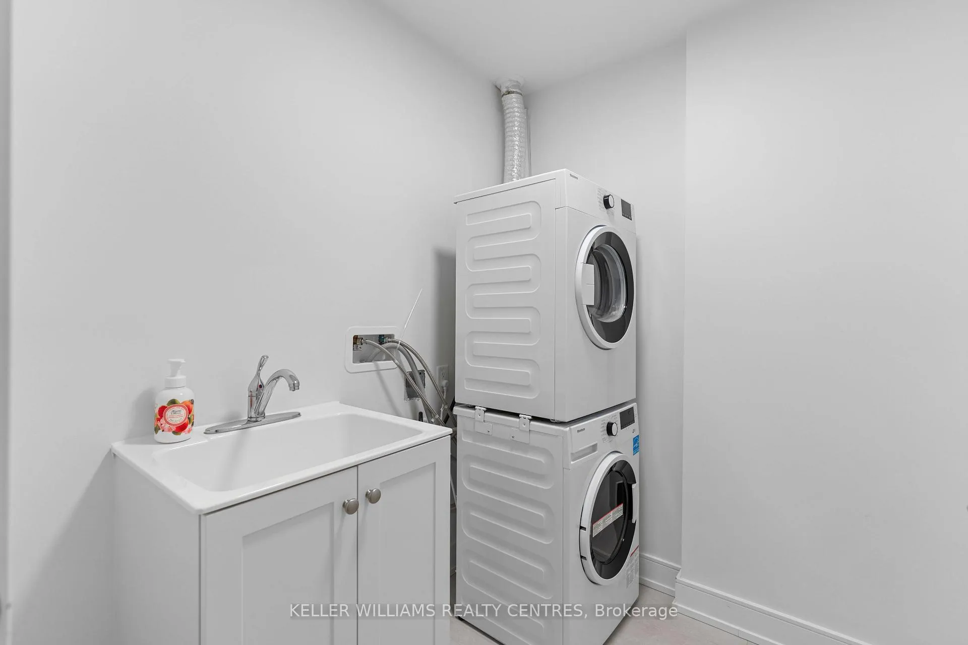Photo 4 of Unit 621, 185 Dunlop Street E, Barrie, Lakeshore — HOMEH