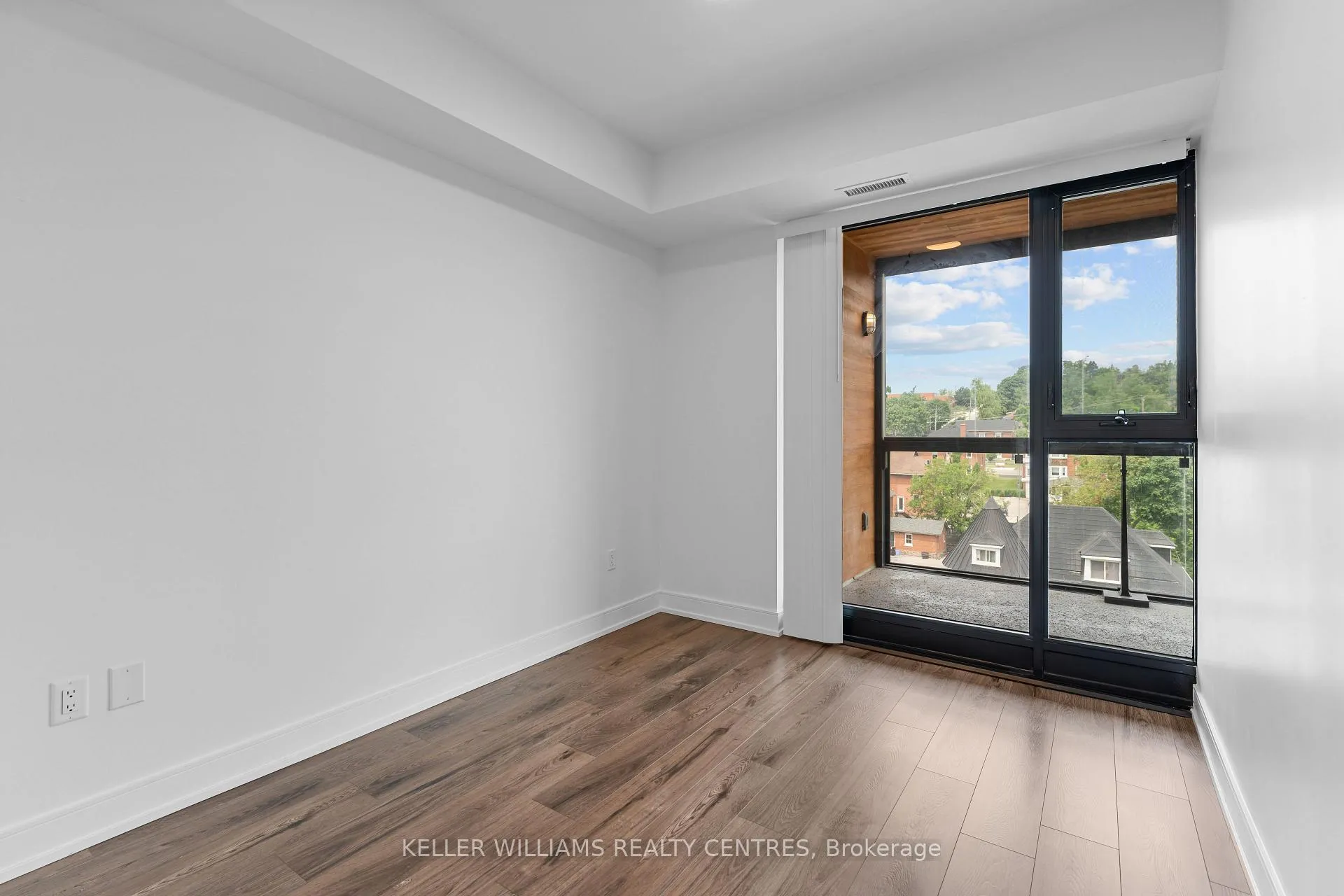 Photo 15 of Unit 621, 185 Dunlop Street E, Barrie, Lakeshore — HOMEH