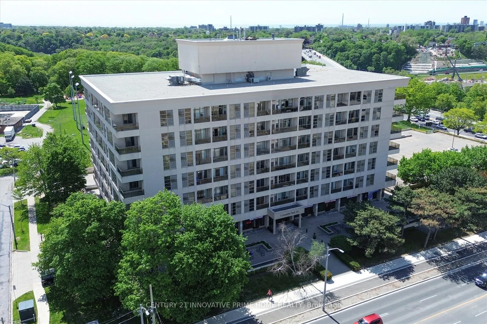 Photo 2 of Unit 507, 1 Leaside Park Drive, Toronto, Thorncliffe Park — HOMEH