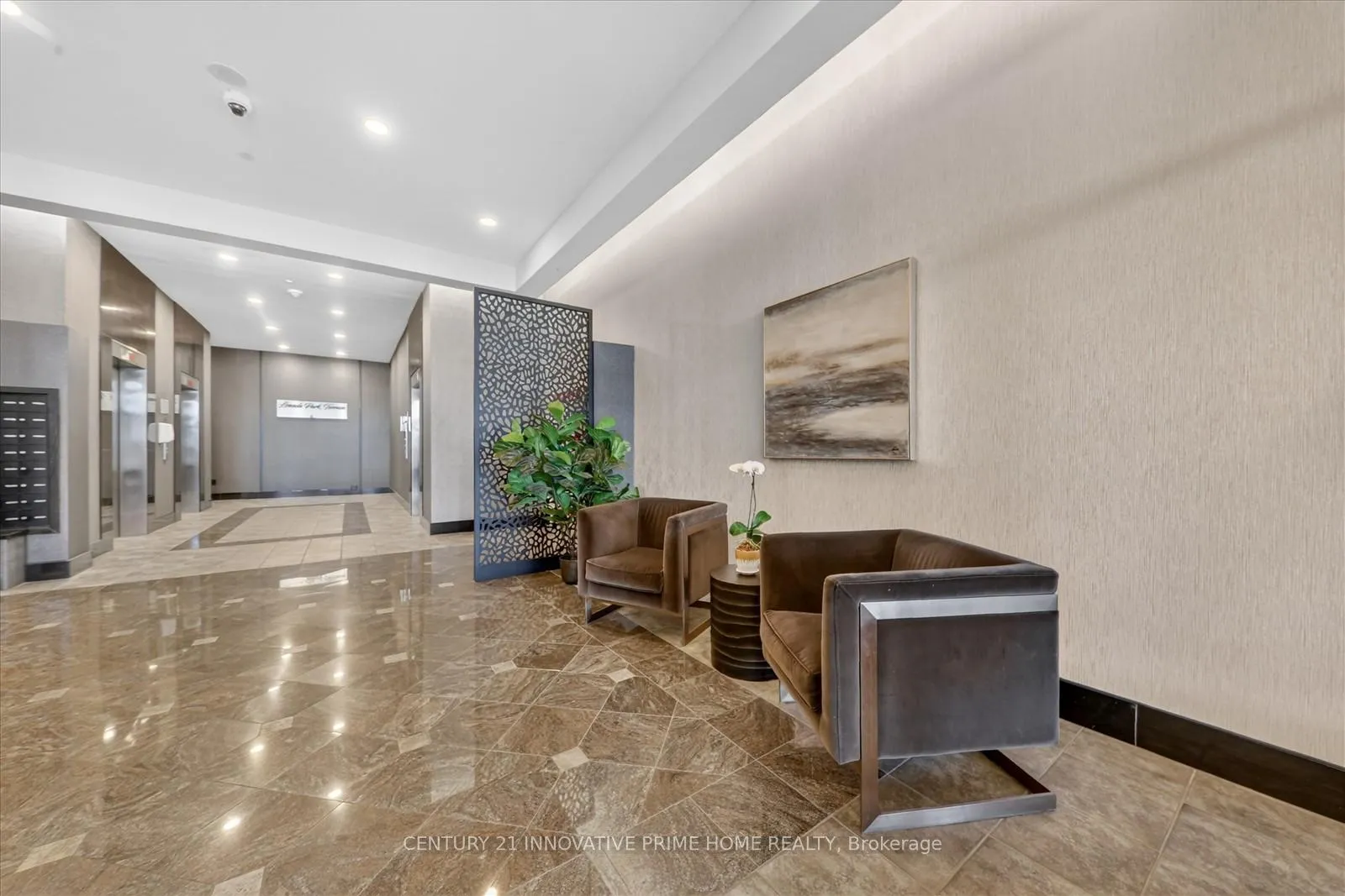 Photo 6 of Unit 507, 1 Leaside Park Drive, Toronto, Thorncliffe Park — HOMEH
